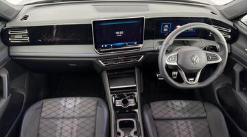 2025 Volkswagen 2.0 TDI R-Line DSG Euro 6 5-door (Grey) - Image: 8