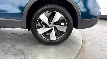 2025 Volkswagen 2.0 TDI Match DSG Euro 6 5-door (Blue) - Image: 34