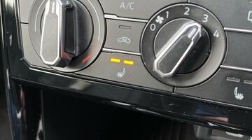 2025 Volkswagen 1.0 TSI Match Euro 6 5-door (Grey) - Image: 17