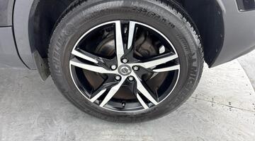 2022 Volvo T3 R-Design Auto Euro 6 5-door (Black) - Image: 31