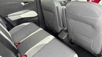 2021 Volkswagen Pro Performance 58kWh Tech Auto 5-door (Blue) - Image: 28