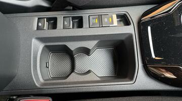 2025 Volkswagen TSI R-Line DSG 2WD Euro 6 2-door (Black) - Image: 51