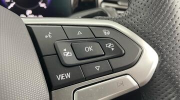 2024 Volkswagen 2.0 TDI R-Line DSG Euro 6 5-door (White) - Image: 24