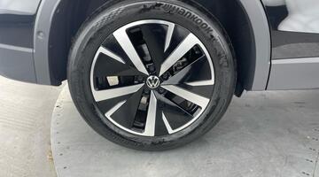 2025 Volkswagen TSI eHybrid 19.7kWh Elegance DSG Euro 6 5-door (Black) - Image: 27