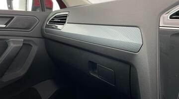 2021 Volkswagen TSI Active Euro 6 5-door (Red) - Image: 16