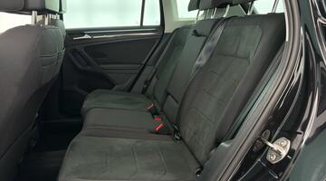 2023 Volkswagen TSI Elegance DSG Euro 6 5-door (Black) - Image: 30