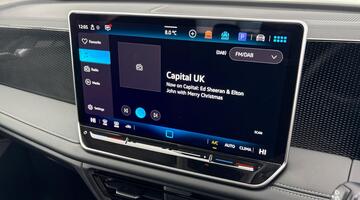 2025 Volkswagen 2.0 TDI Match DSG Euro 6 5-door (Blue) - Image: 17