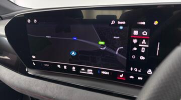 2025 Audi SQ6 SUV Edition 1 e-tron 360,00 kW (Black) - Image: 14