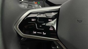 2025 Volkswagen Pro 59kWh Auto 5-door (Silver) - Image: 23