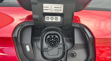 2025 Volkswagen GTX 86kWh Plus Tourer Auto 4Motion 5-door (Red) - Image: 10