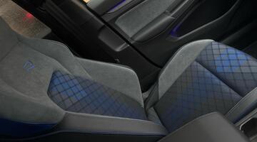 2025 Volkswagen 2.0 TSI R Black Edition DSG 4Motion Euro 6 5-door (Grey) - Image: 26