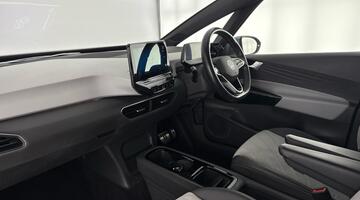 2022 Volkswagen Pro Performance 58kWh Family Auto 5-door (Multicolour) - Image: 2