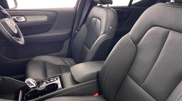 2025 Volvo 2.0 B4 MHEV Ultra Dark DCT Auto Euro 6 5-door (Grey) - Image: 37