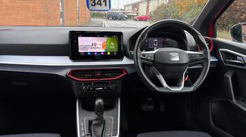 2024 SEAT TSI FR DSG Euro 6 5-door (Red) - Image: 8