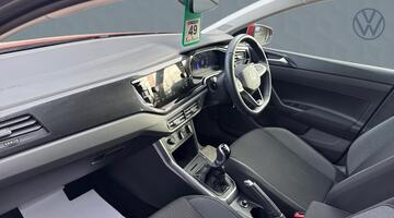 2023 Volkswagen 1.0 TSI Life Euro 6 5-door (Red) - Image: 2