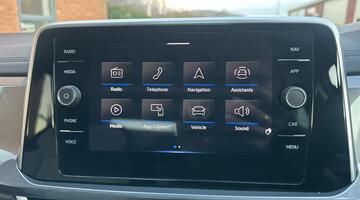 2024 Volkswagen TSI Style DSG Euro 6 5-door (White) - Image: 7