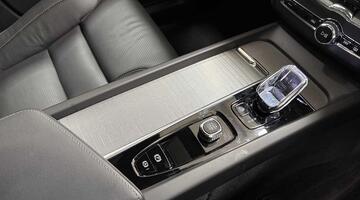 2024 Volvo 2.0h T8 18.8kWh Ultra Black Edition Auto Euro 6 5-door (Black) - Image: 32