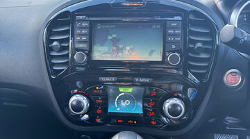 2019 Nissan Tekna XTRON Euro 6 5-door (Blue) - Image: 7