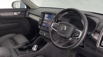 2025 Volvo 2.0 B3 MHEV Ultra Bright DCT Auto Euro 6 5-door (Blue) - Image: 6