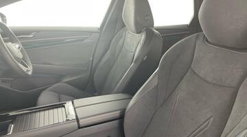 2025 Volkswagen Pro S 86kWh Match Plus Tourer Auto 5-door (Black) - Image: 36