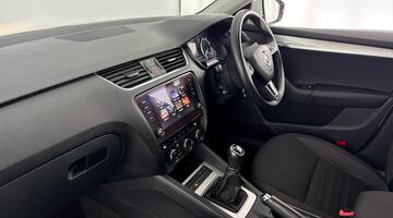 2020 Škoda 1.0 TSI SE Technology Euro 6 5-door (White) - Image: 2