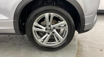 2025 Volkswagen TSI R-Line DSG Euro 6 5-door (Silver) - Image: 31