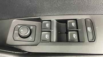 2022 Volkswagen 1.0 TSI SE DSG Euro 6 5-door (Grey) - Image: 19