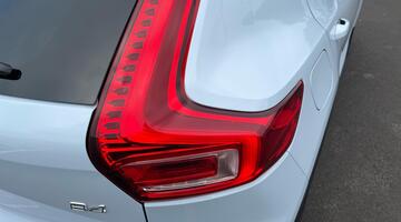 2025 Volvo 2.0 B4 MHEV Ultra Dark DCT Auto Euro 6 5-door (Blue) - Image: 16