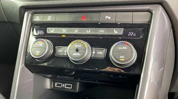 2020 Volkswagen TSI EVO R-Line Euro 6 5-door (Multicolour) - Image: 13