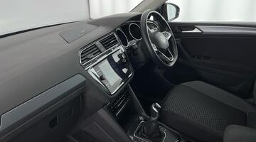 2022 Volkswagen TSI Active Euro 6 5-door (Black) - Image: 2