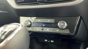 2025 Škoda 1.0 TSI Design Edition Euro 6 5-door (Blue) - Image: 15