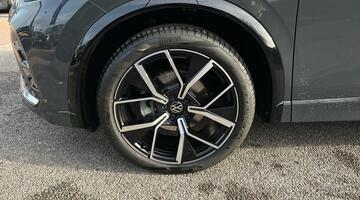 2025 Volkswagen ETSI MHEV R-Line DSG Euro 6 5-door (Grey) - Image: 29