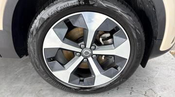 2025 Volvo 2.0 B3 MHEV Plus DCT Auto Euro 6 5-door (Brown) - Image: 5