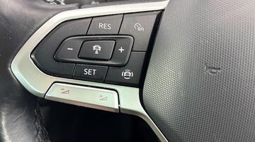 2021 Volkswagen TSI Life Euro 6 5-door (White) - Image: 24