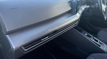 2020 Volkswagen ETSI MHEV Style DSG Euro 6 5-door (Yellow) - Image: 17