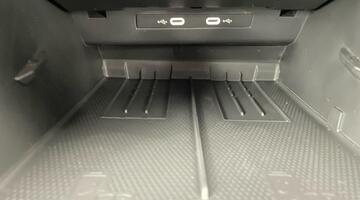 2025 Volkswagen 2.0 TSI R-Line DSG 4Motion Euro 6 5-door (Purple) - Image: 17