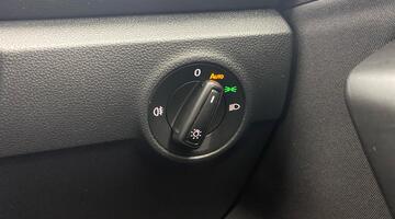 2022 Volkswagen TSI Life Euro 6 5-door (Grey) - Image: 24