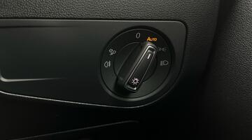 2023 Volkswagen TSI 13kWh R-Line DSG Euro 6 5-door (White) - Image: 21