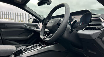 2025 Audi 2.0 TDI Launch Edition Plus S Tronic quattro Euro 6 5-door (Black) - Image: 18