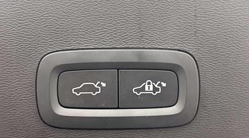 2022 Volvo Recharge 69kWh Ultimate Auto 5-door (Grey) - Image: 19