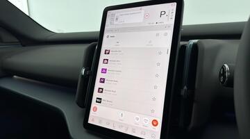 2025 Volvo Single Motor Extended Range 69kWh Plus Auto 5-door (Grey) - Image: 23