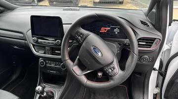 2023 Ford EcoBoost ST Euro 6 5-door (White) - Image: 31