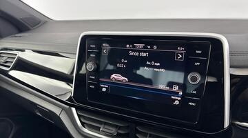 2025 Volkswagen 2.0 TDI R-Line DSG Euro 6 5-door (Black) - Image: 14