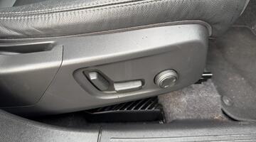 2024 Volvo 2.0 B4 MHEV Ultra Bright DCT Auto Euro 6 5-door (Silver) - Image: 52