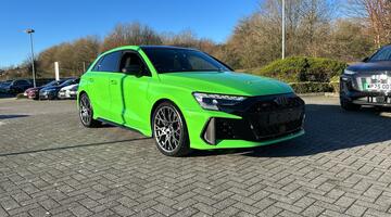 2026 Audi RS 3 Sportback Carbon Black 400 PS S tronic (Green) - Image: 1