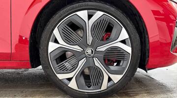 2025 Škoda 2.0 TSI vRS DSG Euro 6 5-door (Red) - Image: 5