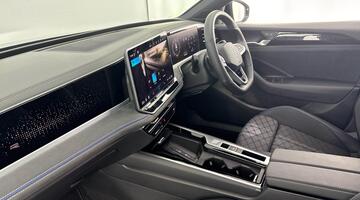 2025 Volkswagen ETSI MHEV R-Line DSG Euro 6 5-door (Grey) - Image: 2