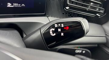 2025 Volkswagen 2.0 TDI Match DSG Euro 6 5-door (Black) - Image: 21