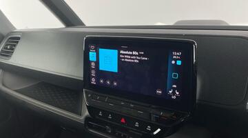 2024 Volkswagen Pro 77kWh Commerce Plus Auto 5-door (Silver) - Image: 25