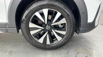 2023 Volkswagen 1.0 TSI Life DSG Euro 6 5-door (White) - Image: 5